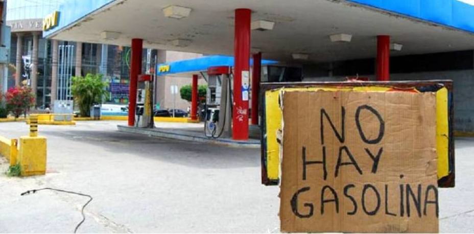 La gasolina cobra valor en dólares entre los revendedores venezolanos